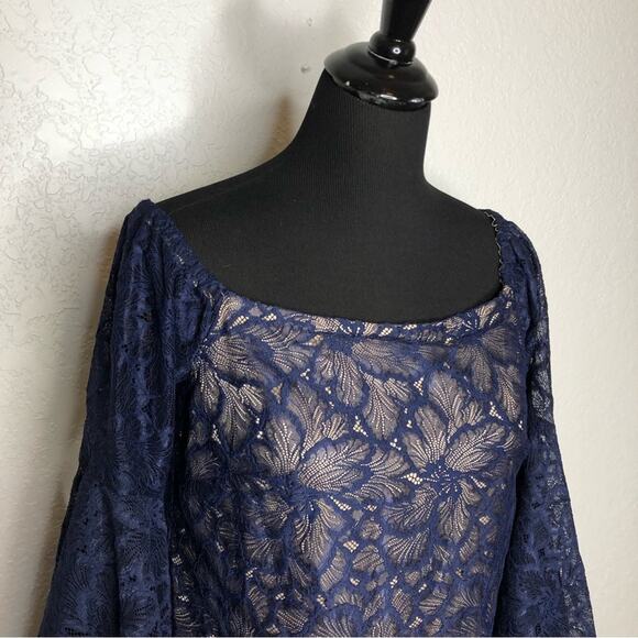 Trina Turk Akamai Lanai navy blue lace overlay off shoulder dress size 8 NWT - Picture 3 of 16